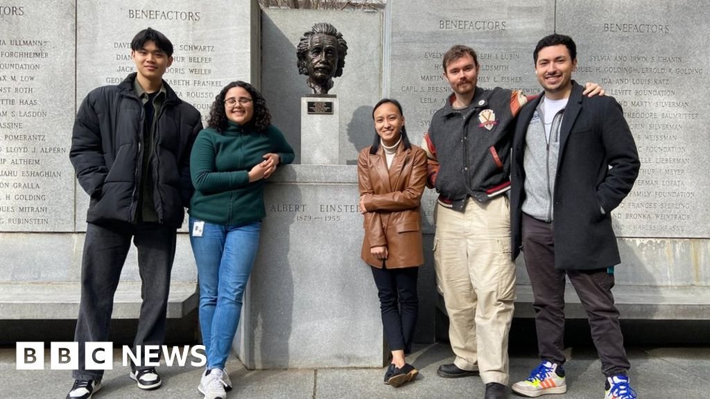 Students at Albert Einstein College of Medicine see ‘beacon of hope’ in free tuition