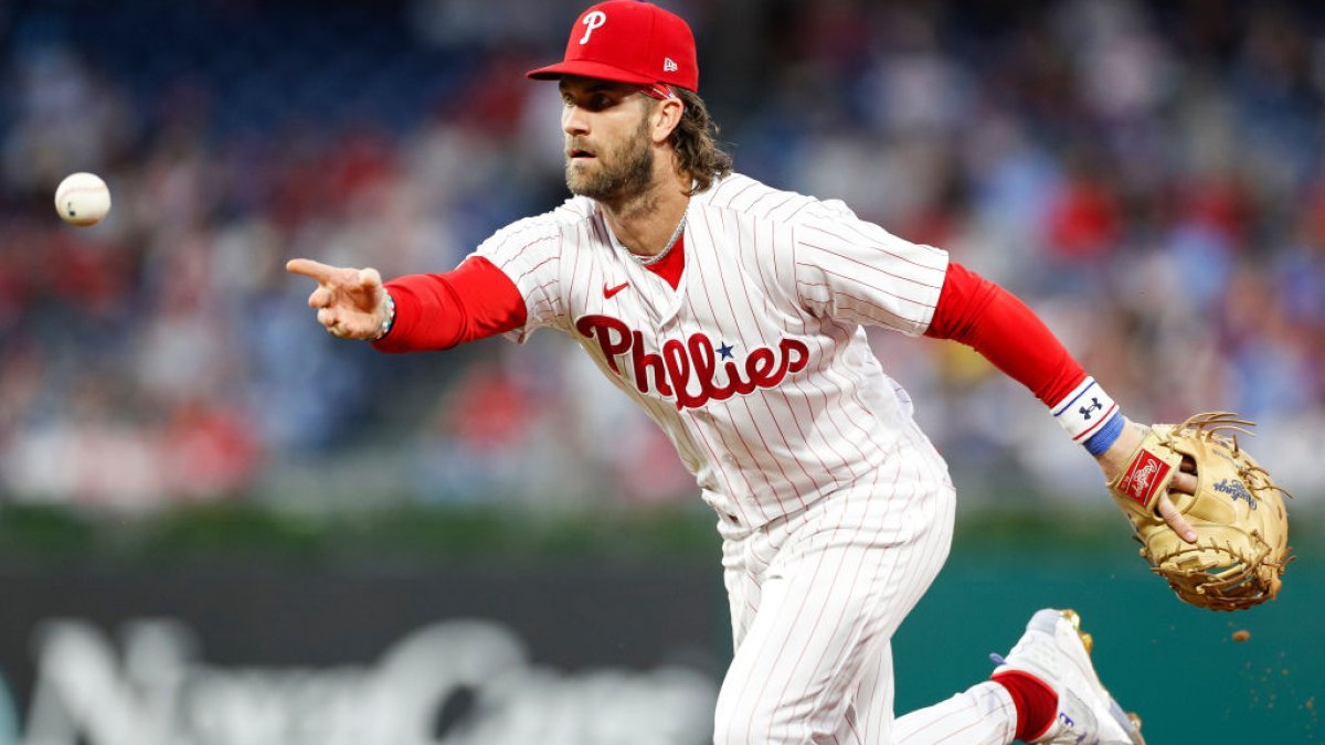 Bryce Harper shines defensively in Phillies spring training debut – NBC Sports Philadelphia