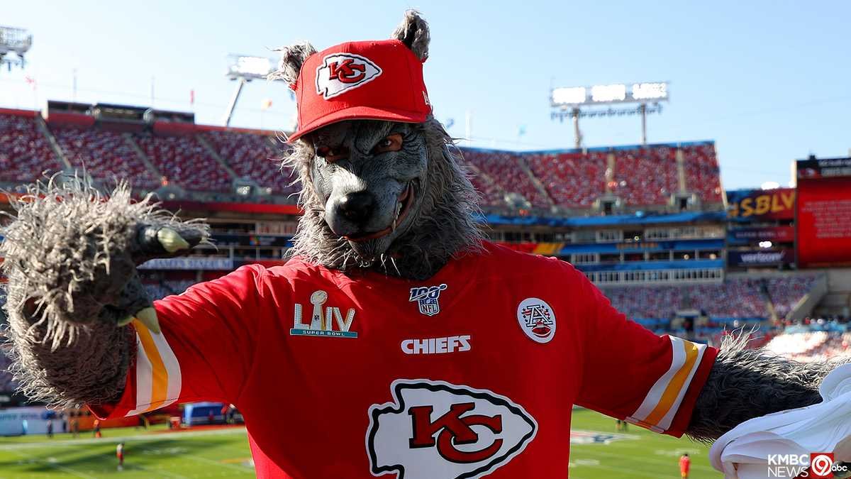 Chiefs superfan ‘Chiefsaholic’ pleads guilty to bank robbery, money laundering