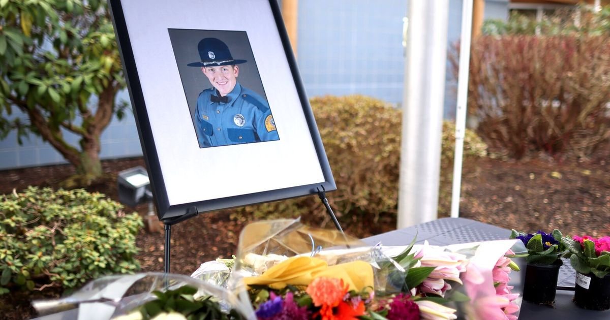 Washington State Patrol trooper killed on I-5 near Marysville