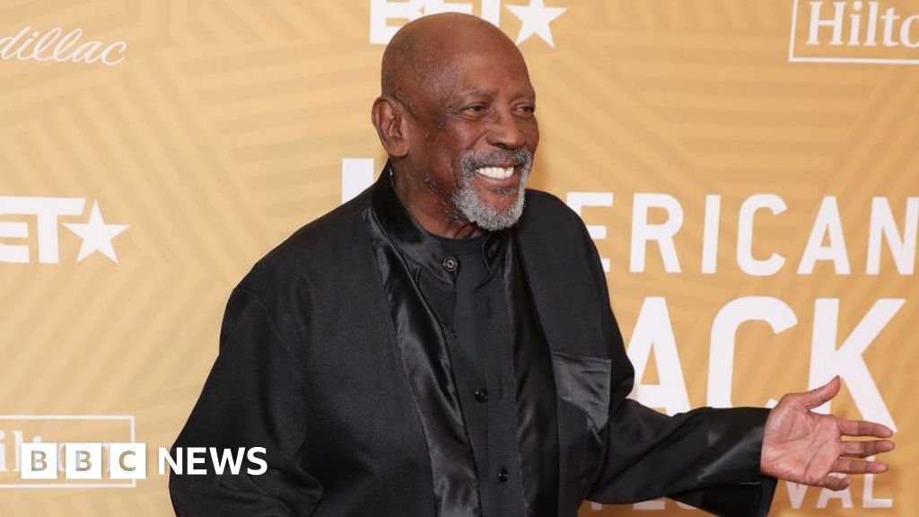 Louis Gossett Jr: First black man to win supporting actor Oscar dies