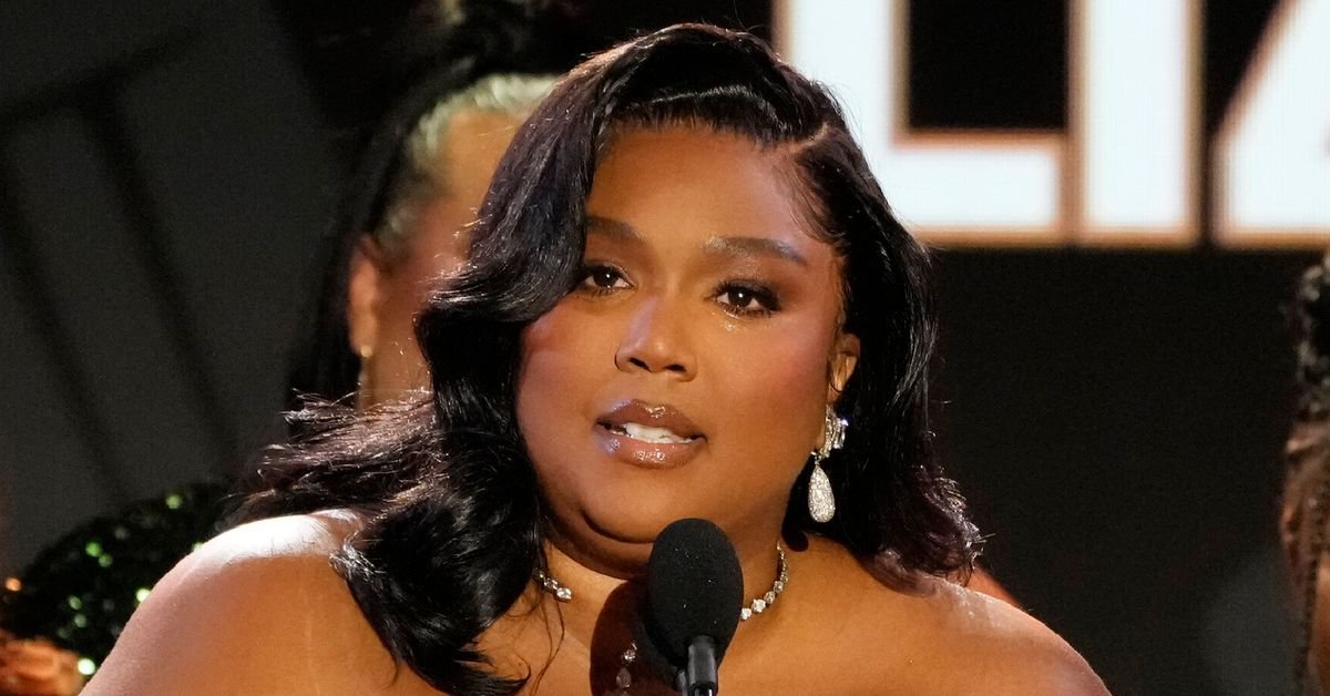 'I QUIT': Lizzo Makes Cryptic Announcement Following Biden Fundraiser Performance – HuffPost