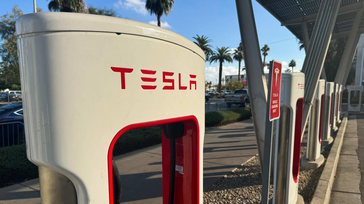 EVs now charge with Tesla tech