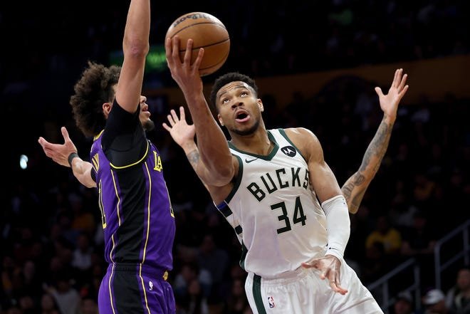 Lakers edge Bucks 123-122 in final seconds