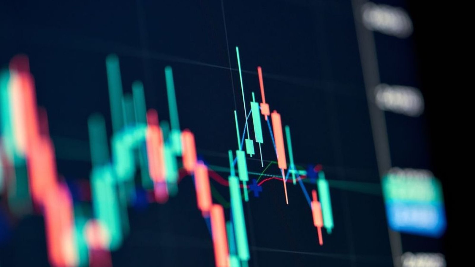 Gold prices holding gains but lacks bullish momentum as ISM Manufacturing Index drops to 47.8