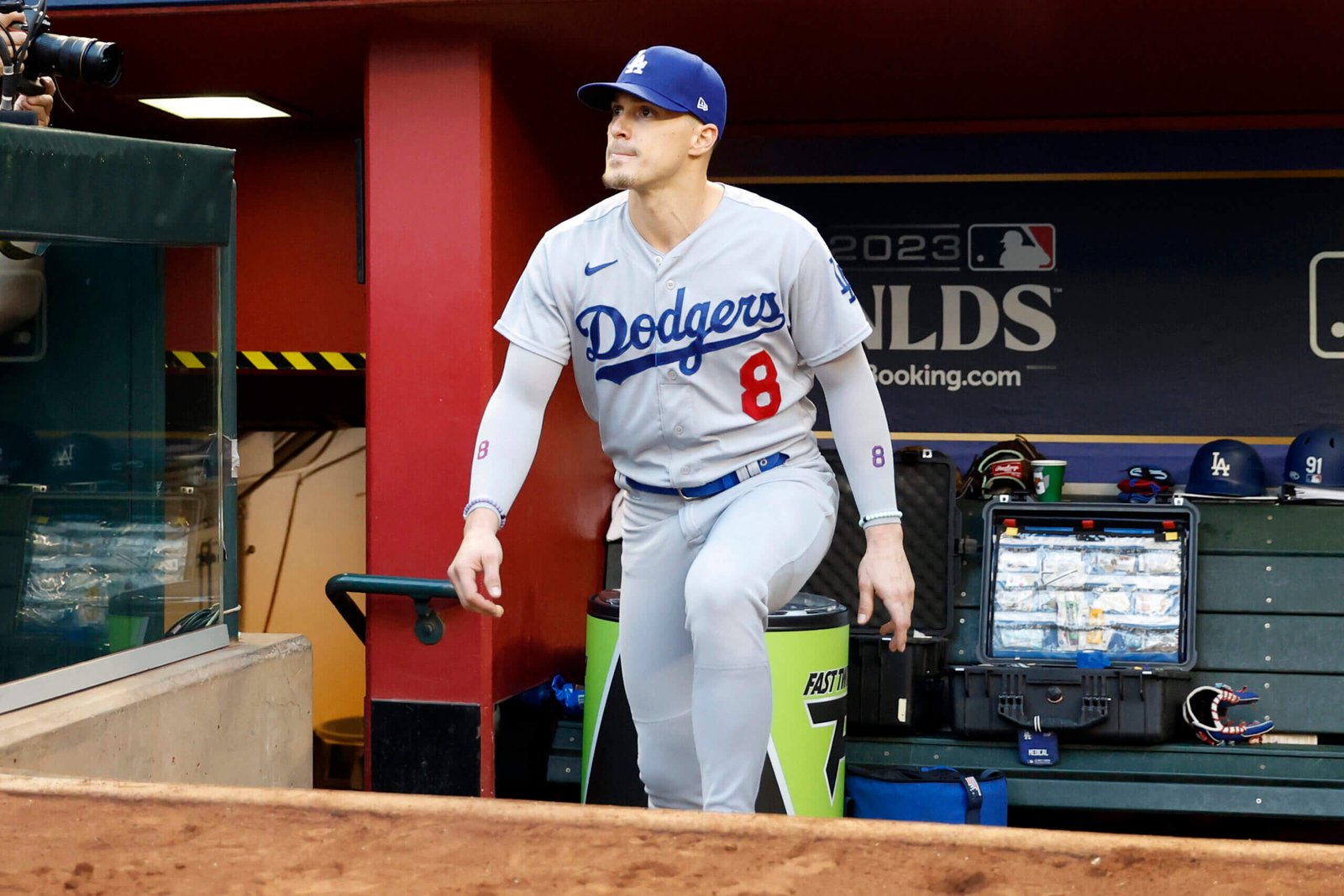 Dodgers’ Kiké Hernández alludes to collusion in free agency