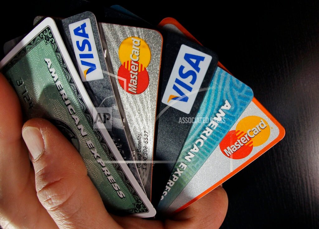 Credit card late fees capped at $8 per month in new U.S. rules