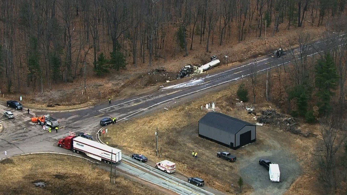 9 killed in western WI crash