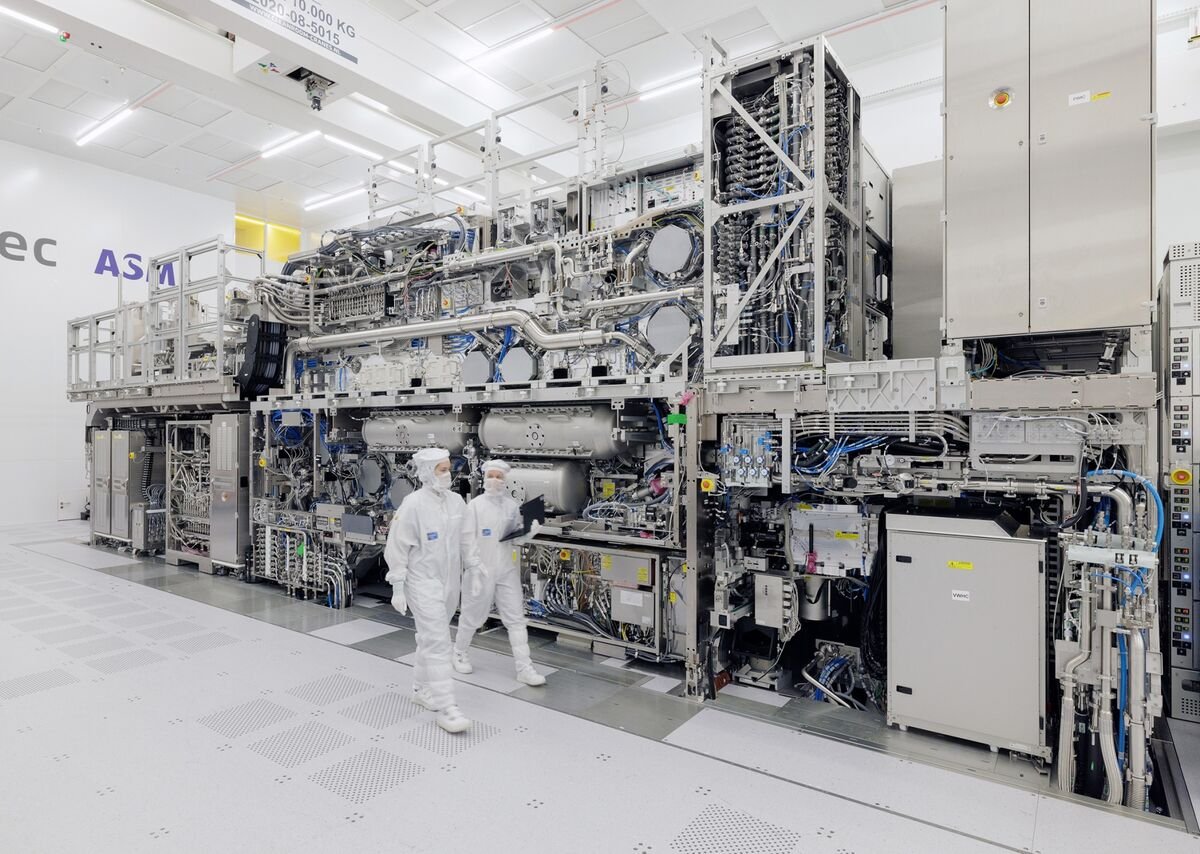 EUV Chipmaking: How US Lost Control of Cutting Edge Semiconductor Tech