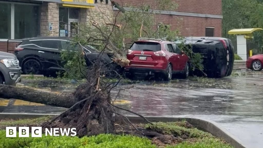 One dead as severe storms hit the US Gulf Coast