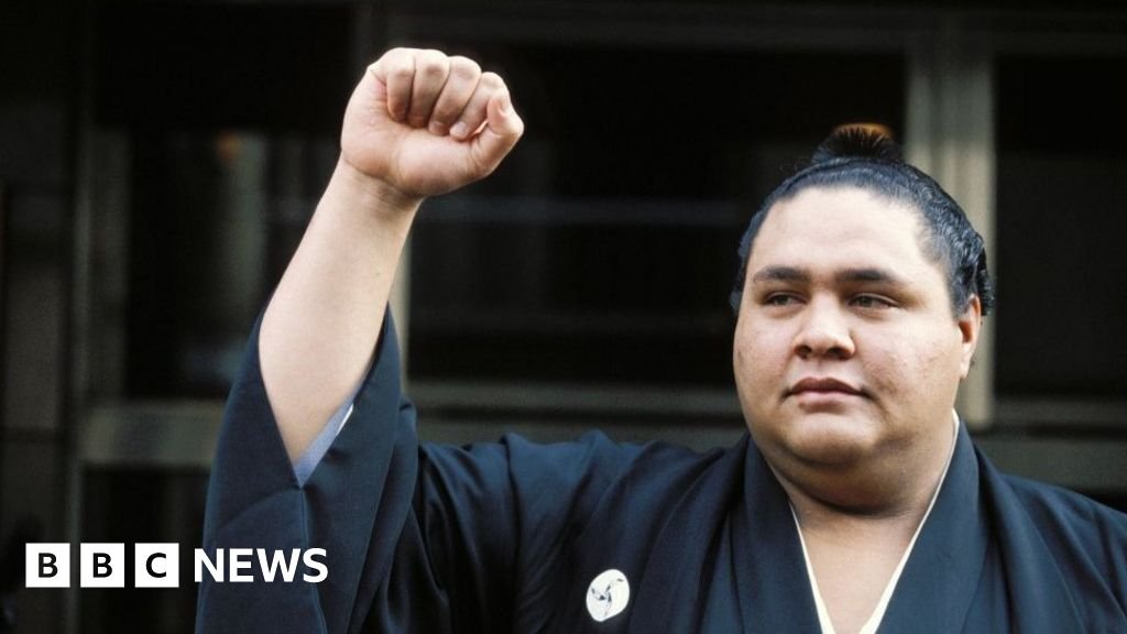 Taro Akebono: Hawaiian-born Japanese sumo legend dies